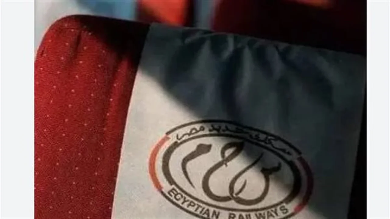 رحلة جديدة.. انطلاق أول قطار ثالثة مكيفة من القاهرة نحو السد العالي